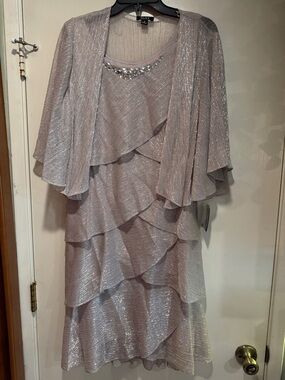 SLNY Women's Short Sleeveless Beaded Tulip Tier Dress (2 Piece) - 16